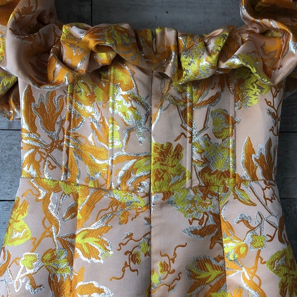 Opulent Brocade Ruffle statement cocktail dress - Picture 11 of 16